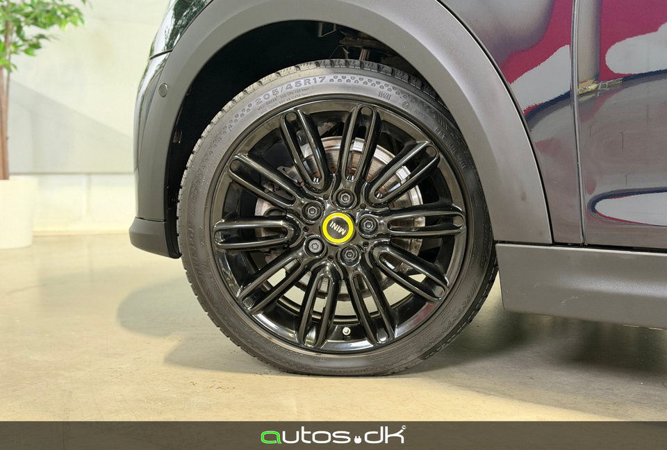 MINI Cooper SE Yours Trim 3d