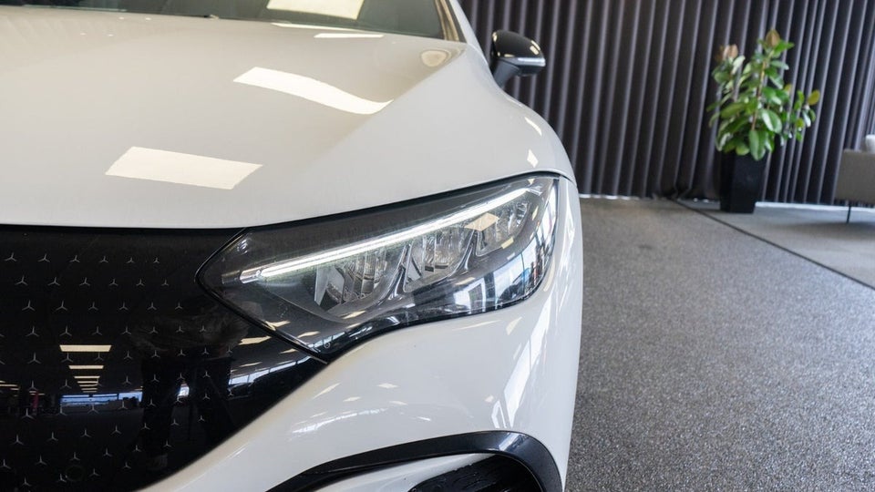 Mercedes EQE300 AMG Line 4d