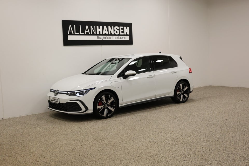 VW Golf VIII 1,4 GTE DSG 5d