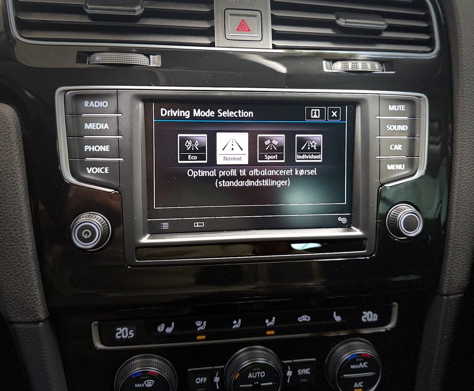 VW Golf VII 1,4 TSi 150 R-line BMT 5d