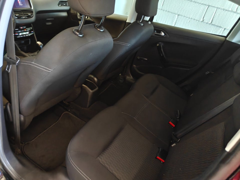 Peugeot 208 1,6 BlueHDi 100 Allure 5d
