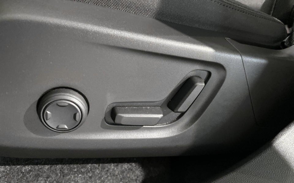 Volvo EX40 Extended Range Plus 5d