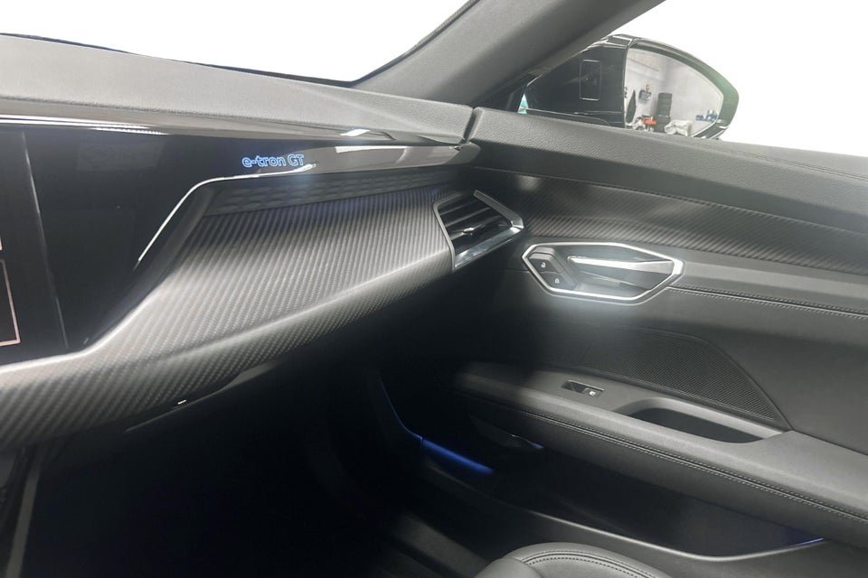Audi e-tron GT quattro 4d
