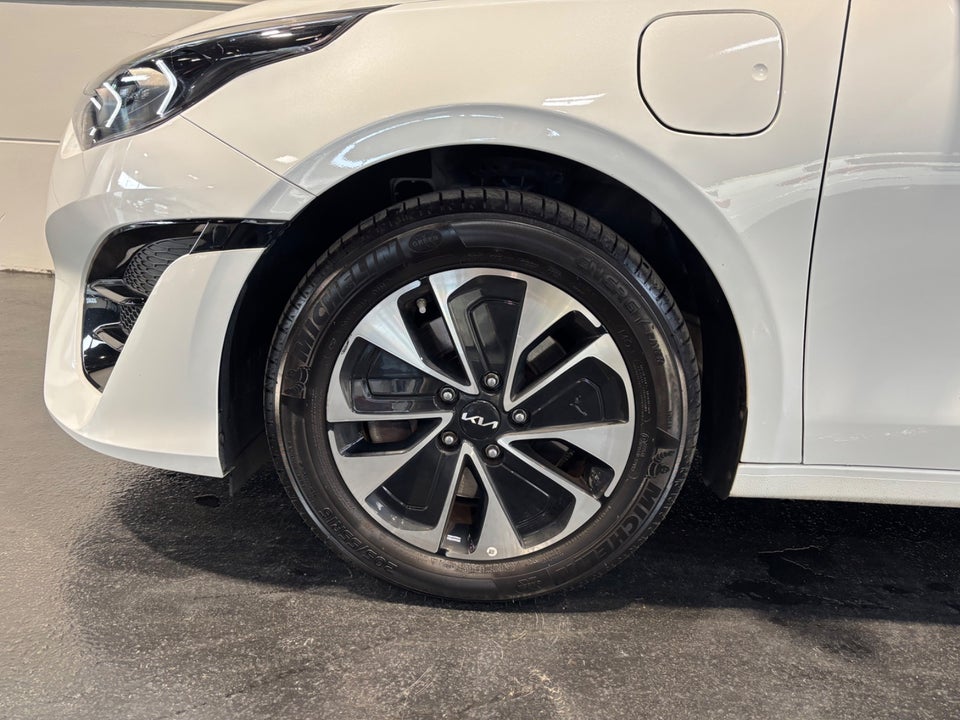 Kia Ceed 1,6 PHEV Prestige SW DCT 5d