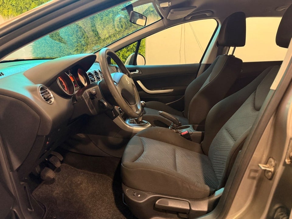 Peugeot 308 1,6 VTi 120 Access stc. 5d