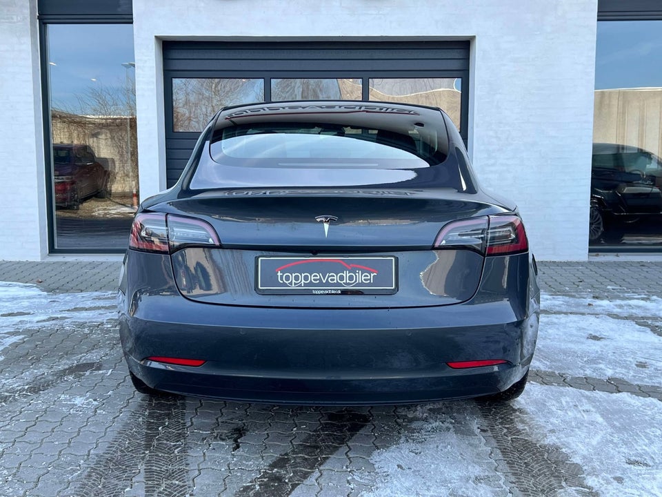 Tesla Model 3 Standard Range+ RWD 4d