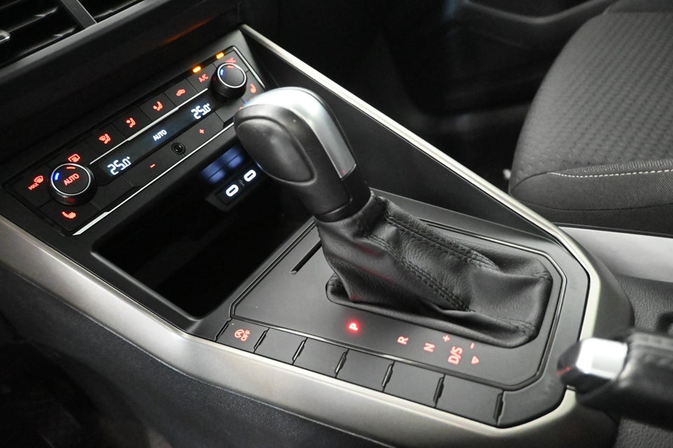 VW Polo 1,0 TSi 95 Comfortline Connect DSG 5d