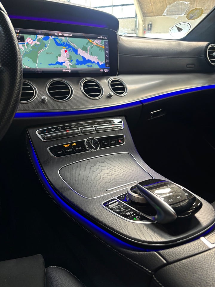 Mercedes E220 d 2,0 AMG Line stc. aut. 5d