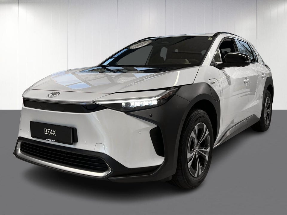 Toyota bZ4X Executive 5d