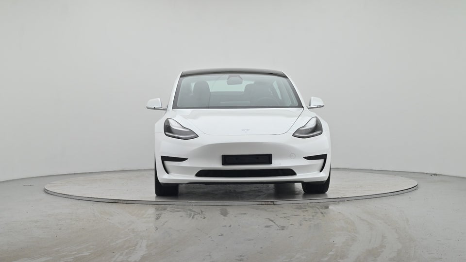 Tesla Model 3 Standard Range+ RWD 4d