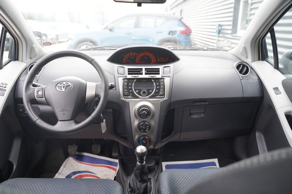 Toyota Yaris 1,4 D-4D T2 5d