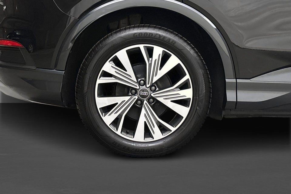 Audi Q4 e-tron 45 Progress 5d