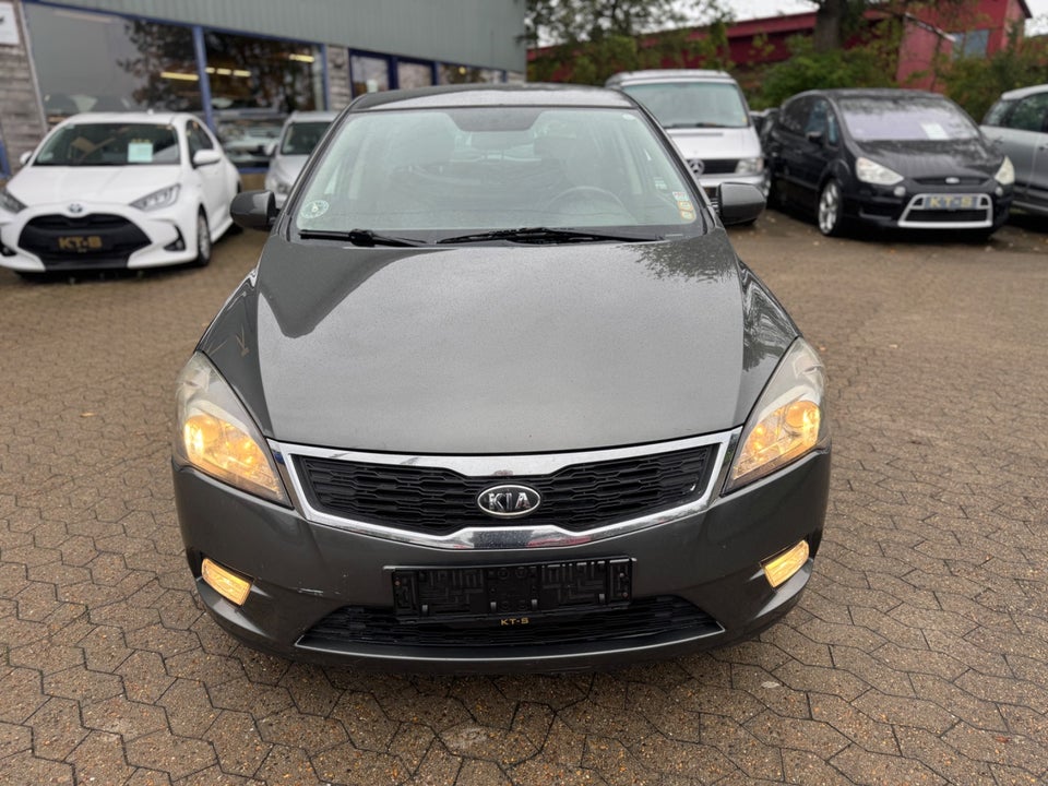 Kia Ceed 1,6 CRDi 90 Active 5d