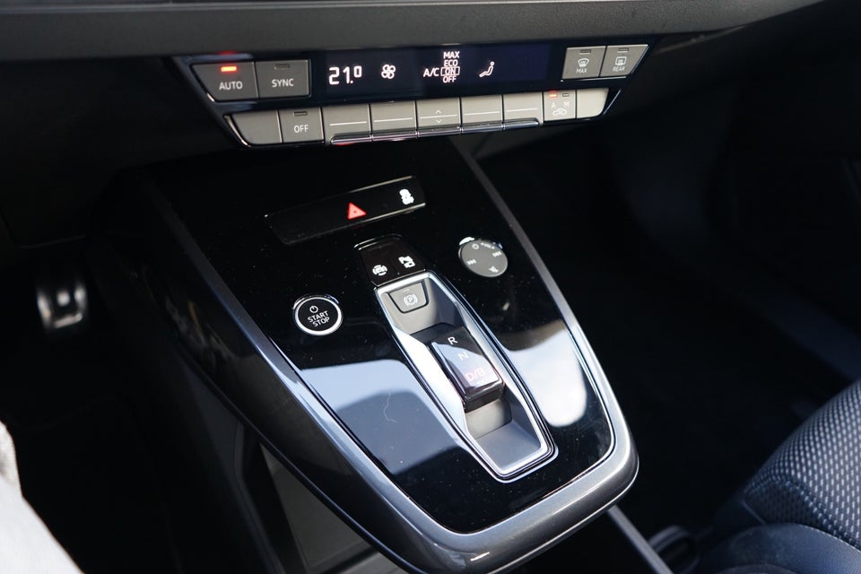 Audi Q4 e-tron 40 S-line 5d