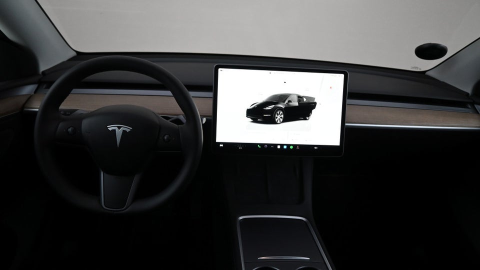 Tesla Model Y Long Range AWD 5d