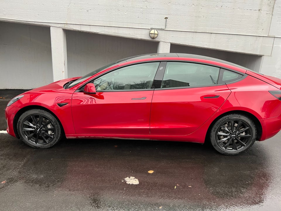 Tesla Model 3 Long Range AWD 4d