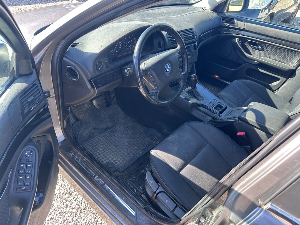 BMW 520i 2,2 Touring Steptr. 5d