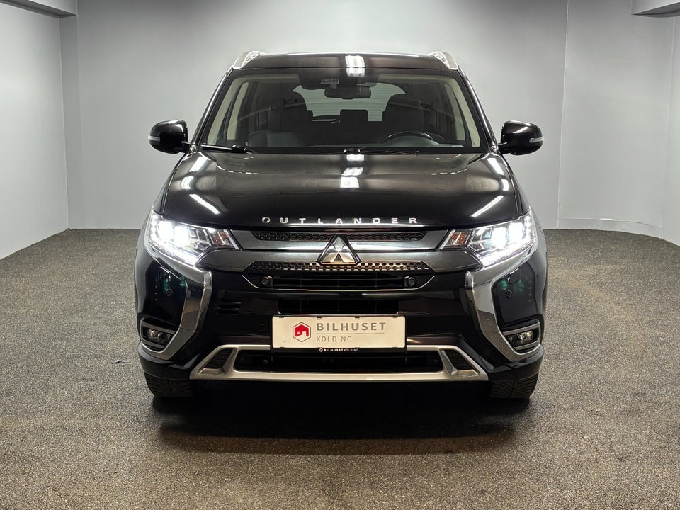 Mitsubishi Outlander 2,4 PHEV Intense CVT 4WD 5d