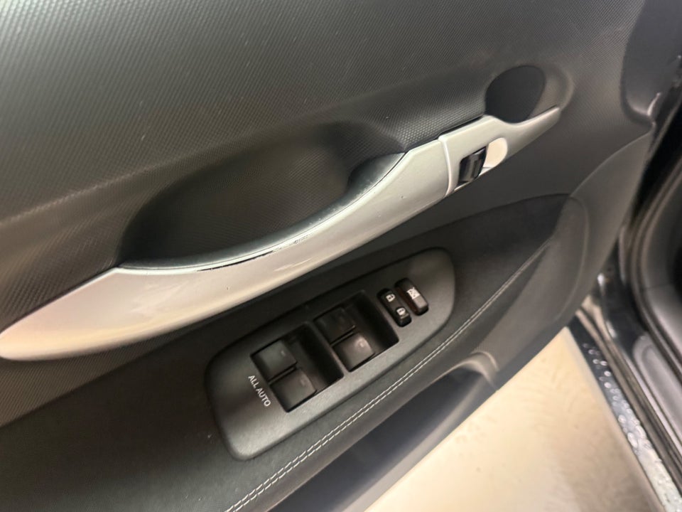 Toyota Auris 1,6 T2 5d