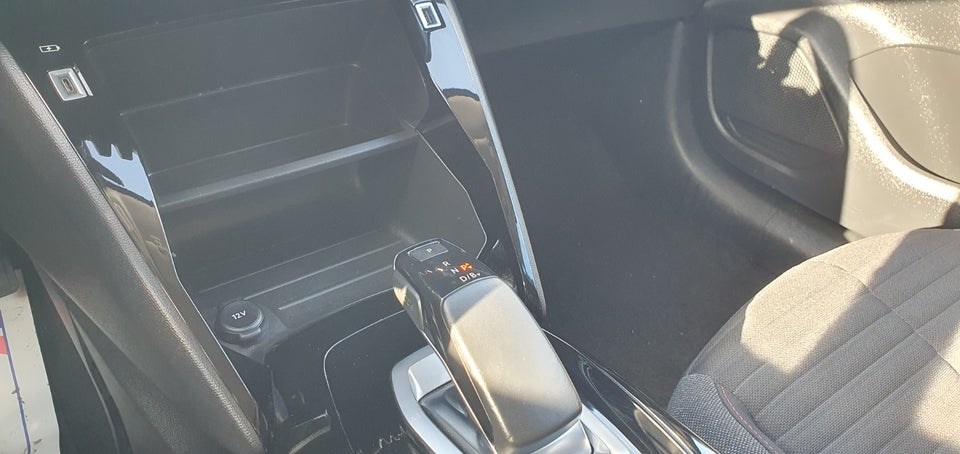 Peugeot e-208 50 Allure Limited 5d