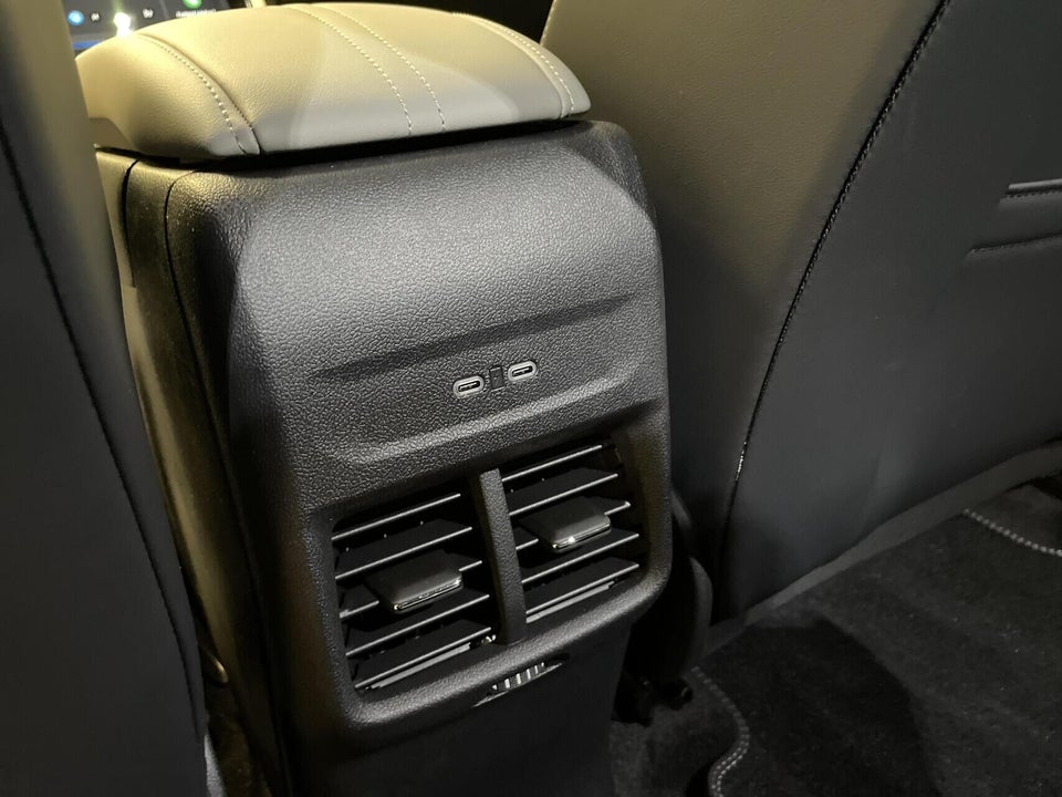 Ford Capri 82 Select Extended Range 5d