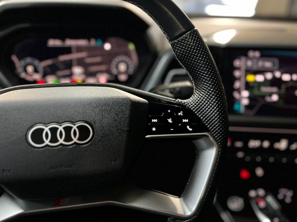 Audi Q4 e-tron 35 S-line 5d
