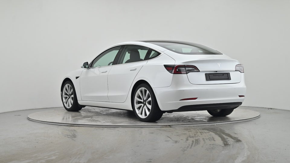 Tesla Model 3 Standard Range+ RWD 4d