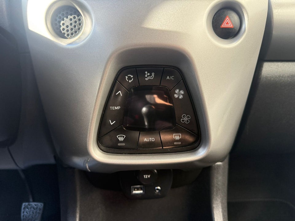 Citroën C1 1,2 PureTech Feel 5d