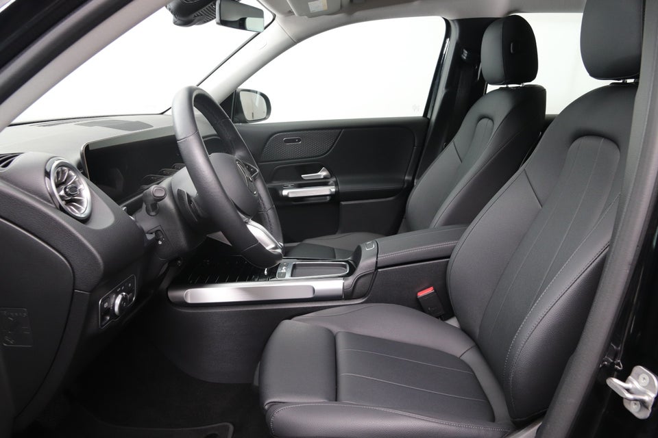 Mercedes EQB300 Progressive 4Matic 5d