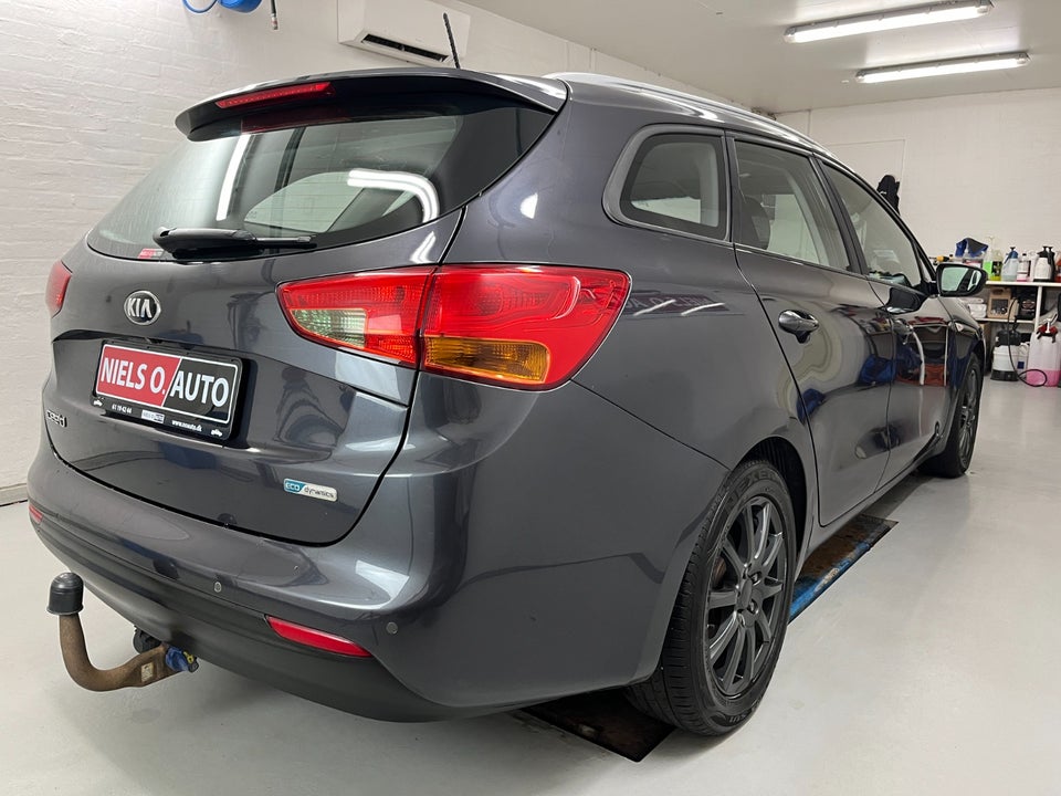 Kia Ceed 1,6 CRDi 136 Style+ Clim SW 5d