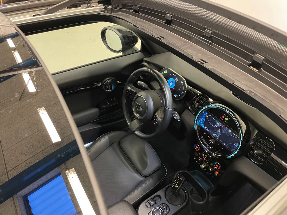 MINI Cooper SE Classic Trim 3d