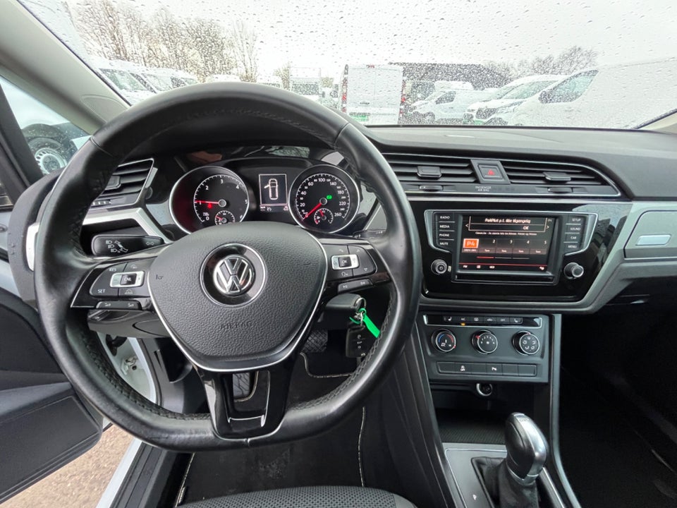 VW Touran 1,6 TDi 110 Trendline DSG Van 5d