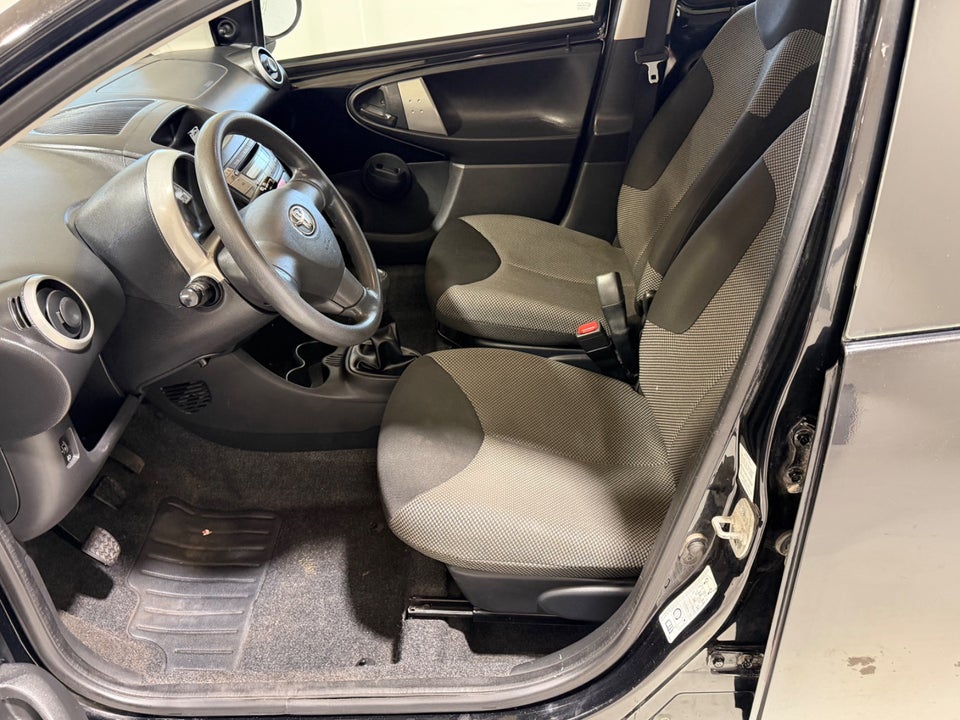 Toyota Aygo 1,0 VVT-i T1 5d