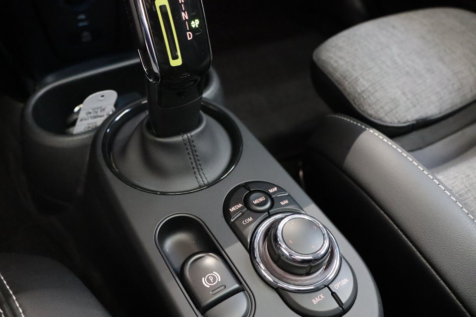 MINI Cooper SE Edition Premium Plus 3d