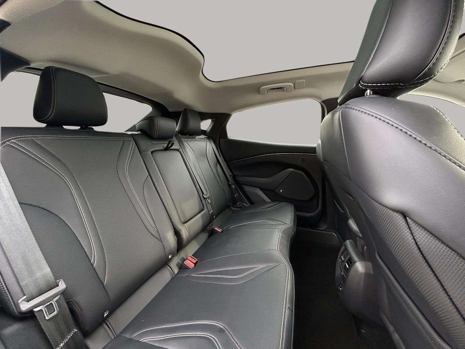 Ford Mustang Mach-E 68 Standard Range 5d