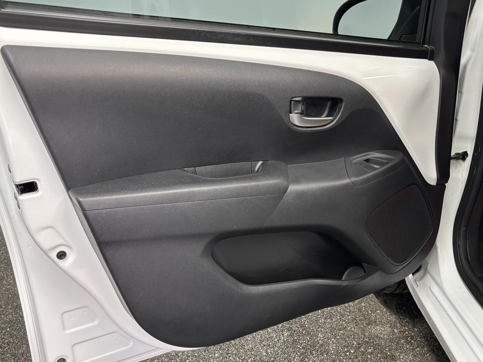 Toyota Aygo 1,0 VVT-i x-press 5d