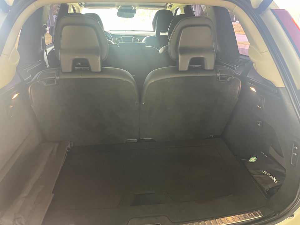 Volvo XC90 2,0 D4 190 Momentum aut. 7prs 5d