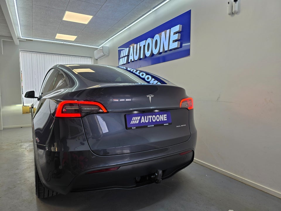 Tesla Model Y Long Range AWD 5d