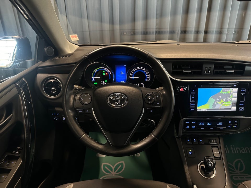 Toyota Auris 1,8 Hybrid H2 Comfort CVT 5d