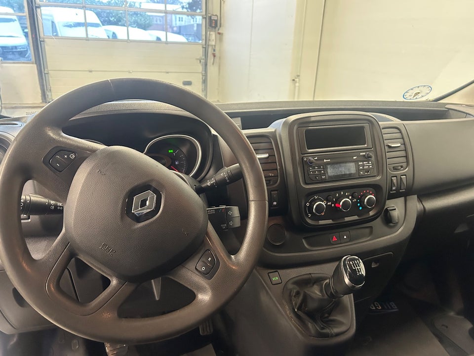 Renault Trafic T29 2,0 dCi 120 L2H1