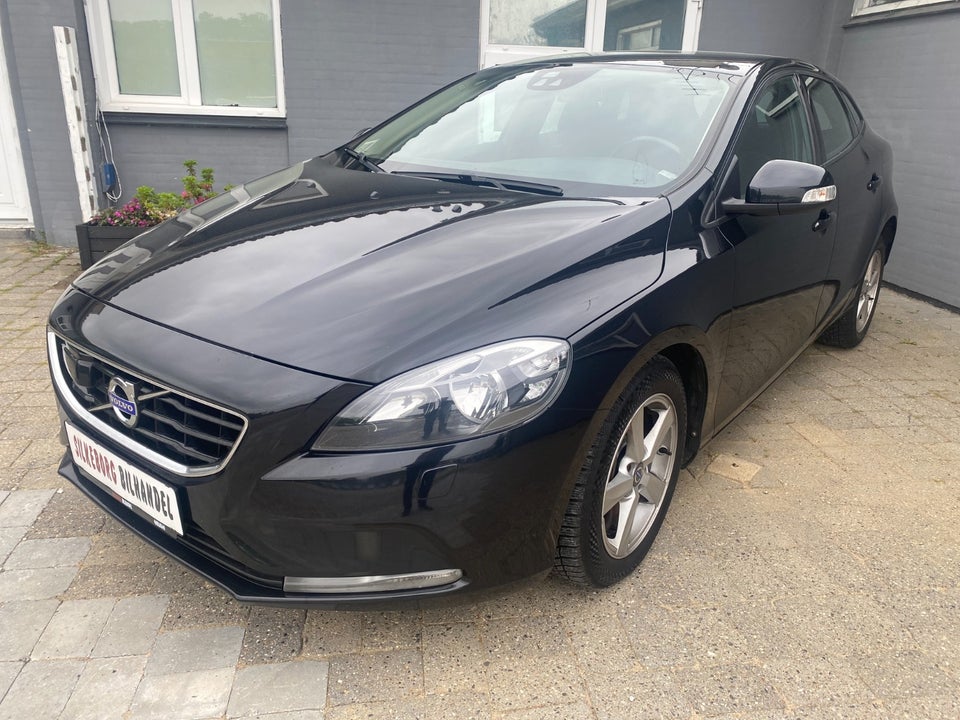 Volvo V40 2,0 D4 190 R-Design Drive-E 5d
