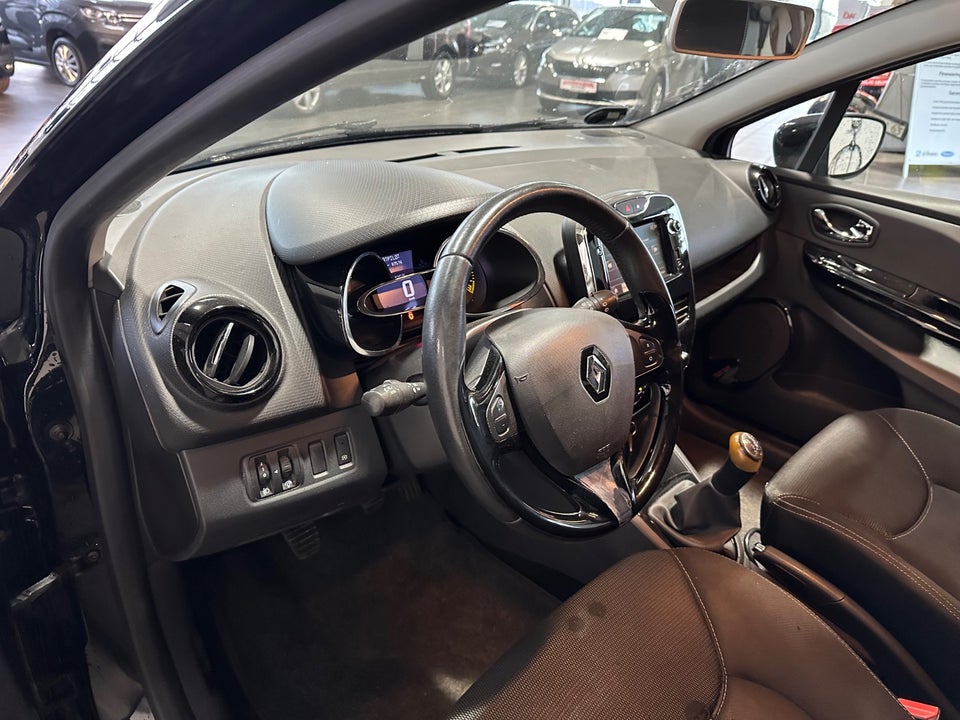 Renault Clio IV 0,9 TCe 90 Expression Sport Tourer 5d