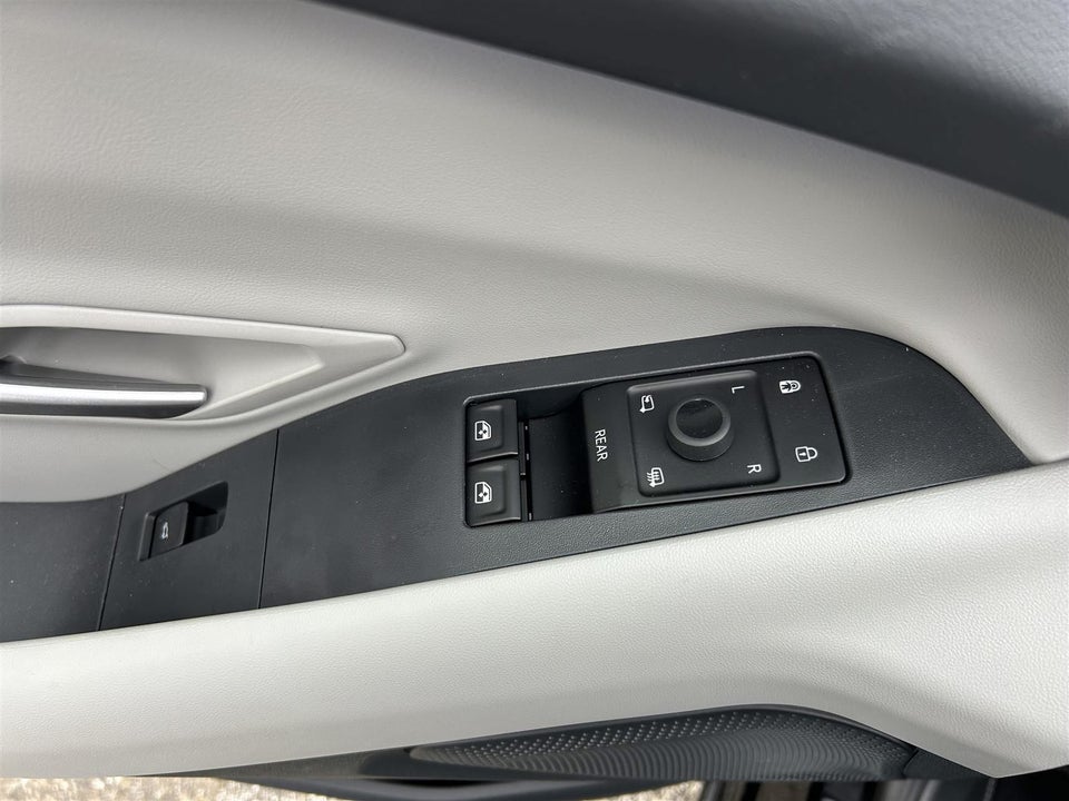 Ford Capri 82 Premium Extended Range 5d