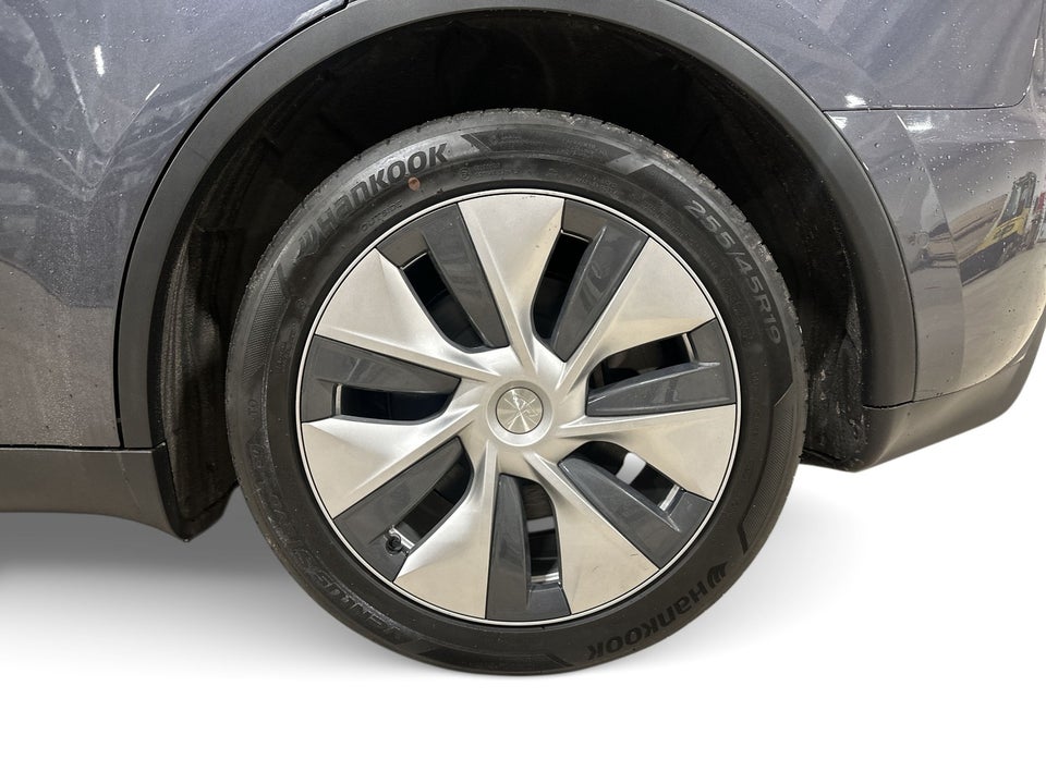 Tesla Model Y Long Range AWD 5d