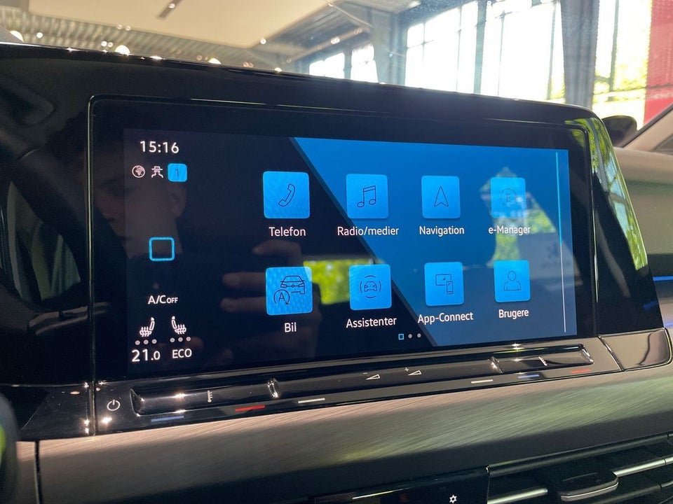 VW Golf VIII 1,4 eHybrid DSG 5d