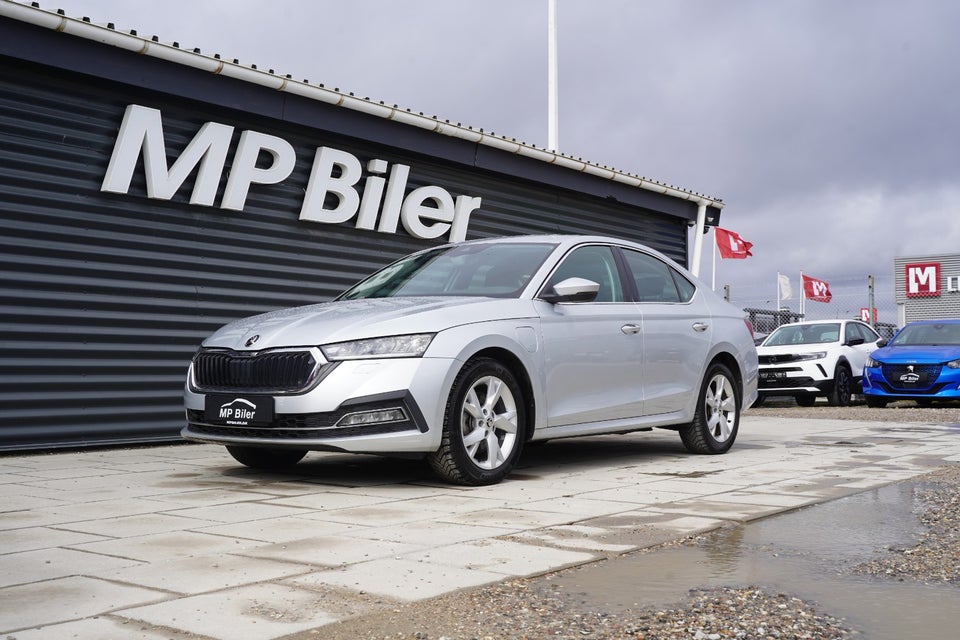 Skoda Octavia 1,4 TSi iV Plus DSG 5d