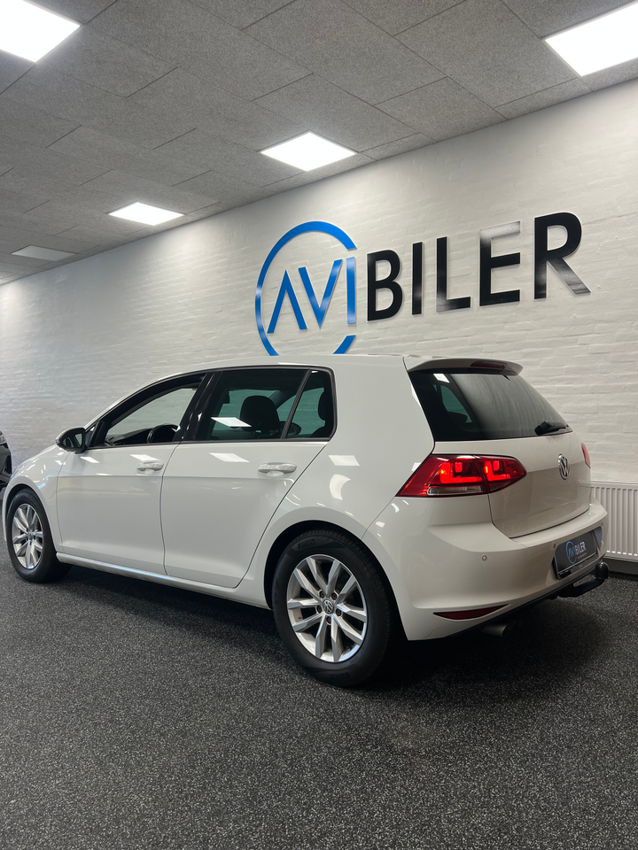 VW Golf VII 2,0 TDi 150 Highline BMT 5d
