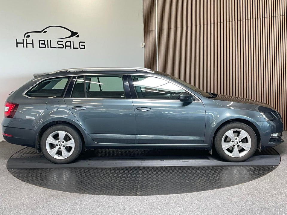 Skoda Octavia 1,6 TDi 115 Ambition Combi DSG 5d