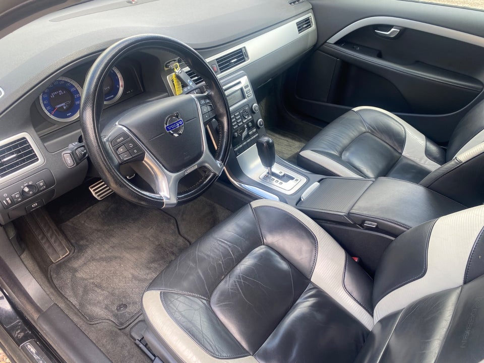 Volvo V70 2,5 T 230 Summum aut. 5d
