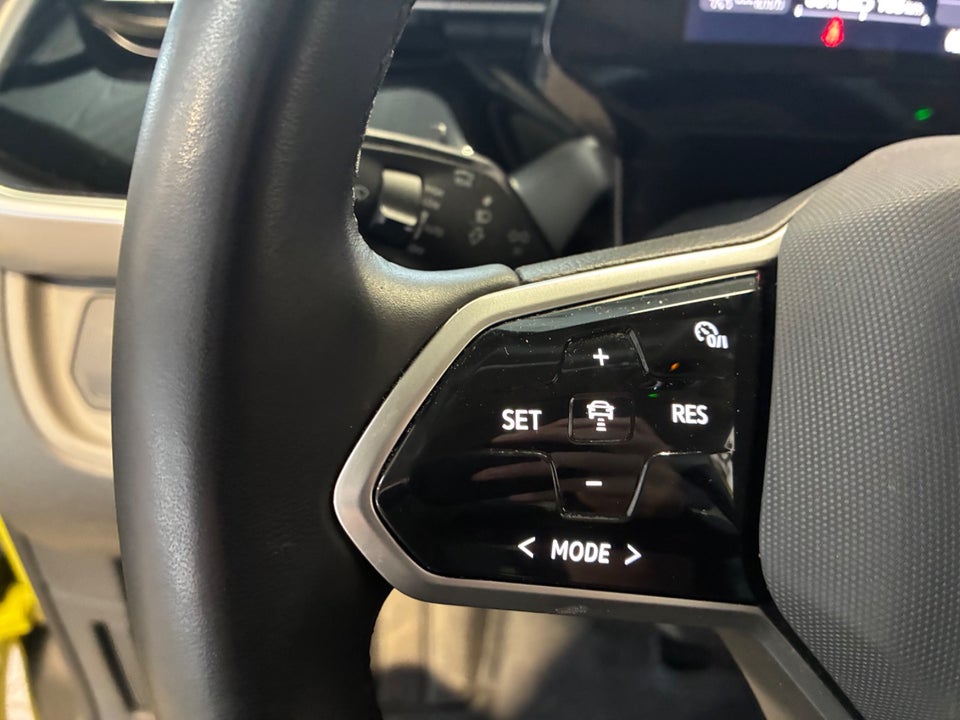 VW ID.Buzz 77 Pro SWB 5d